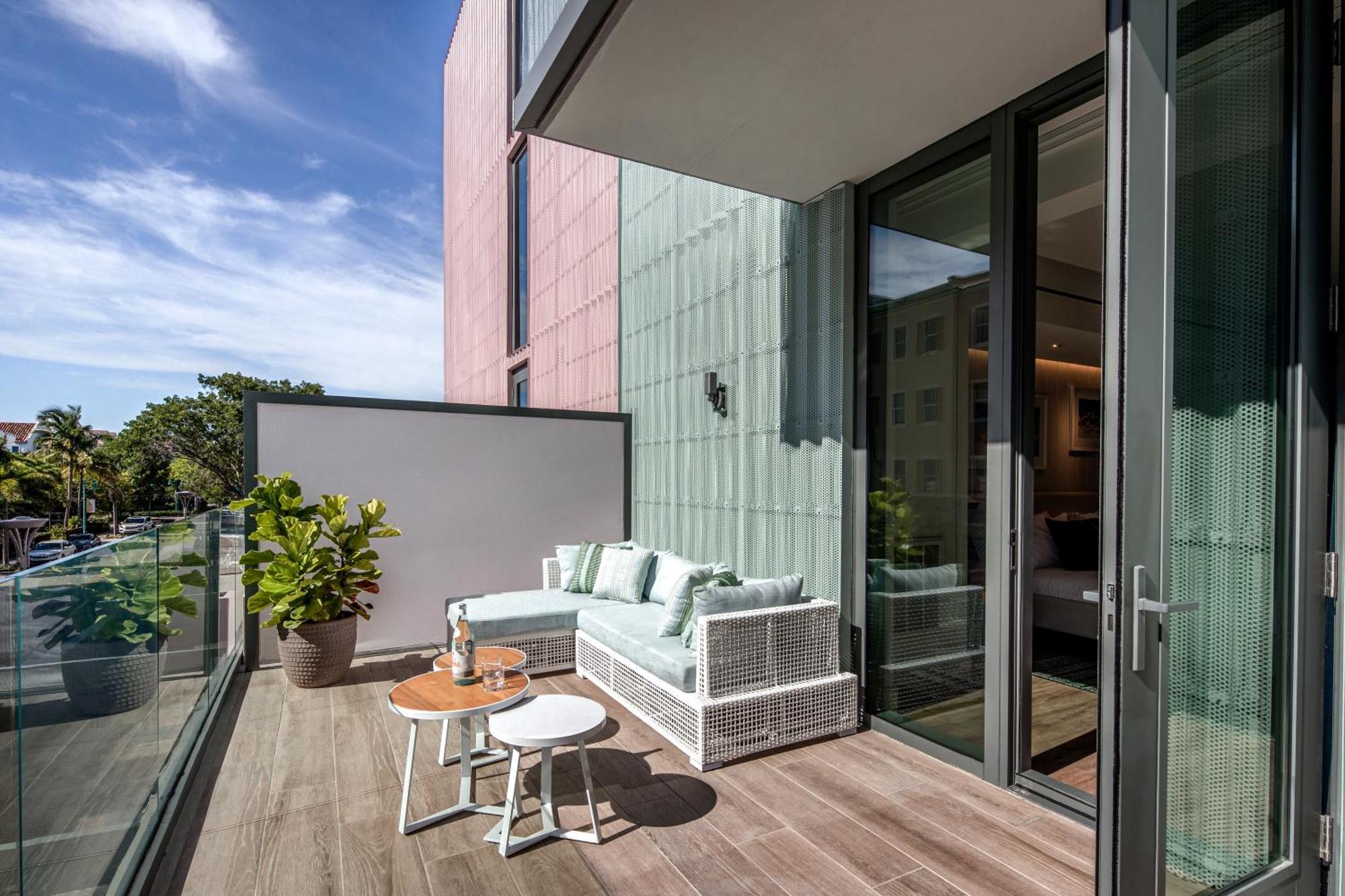 The Ray Hotel Delray Beach, Curio Collection By Hilton Экстерьер фото